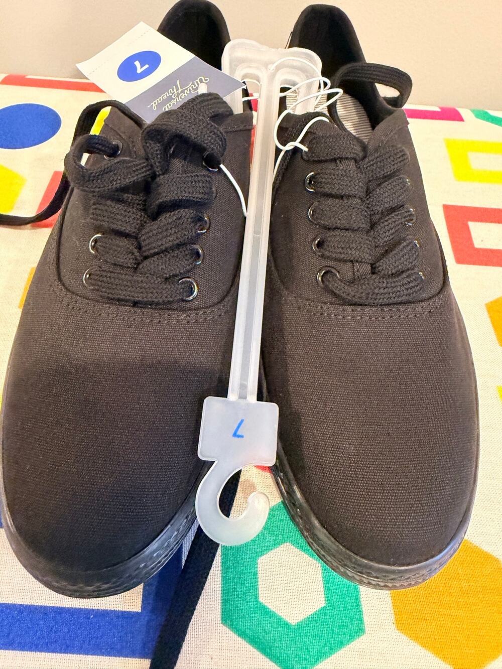 Universal Thread Lunea Canvas Lace Up Sneakers Black Size 7 NWT - Picture 1 of 6